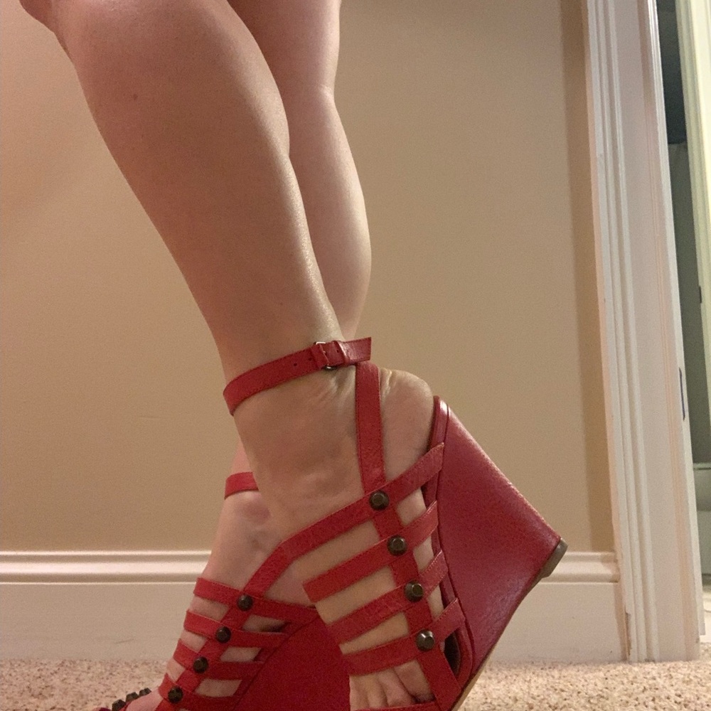 Sale! New Balenciaga Red Gladiator Wedge Red with black studs - Picture 7 of 9